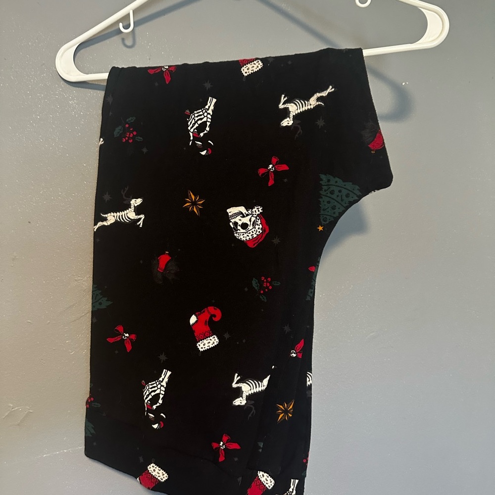 torrid Black Holiday Skeleton & Reindeer Leggings